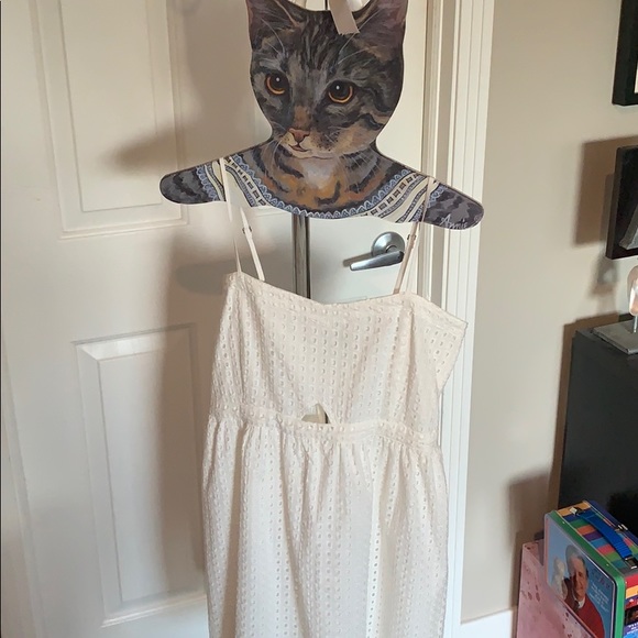 White eyelet style dress - Picture 2 of 4